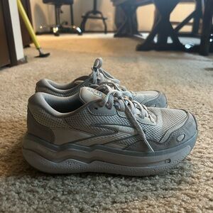 Brooks Light Gray Women's Athletic Shoes
